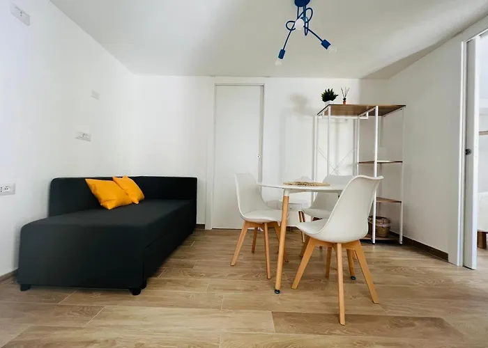 Via Giardini Rooms