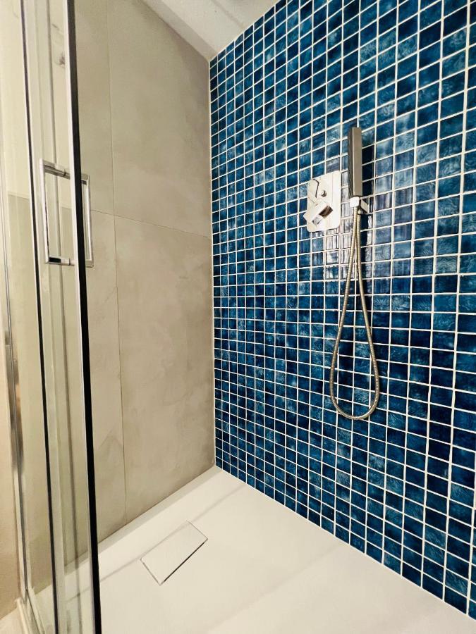 Via Giardini Guest house *